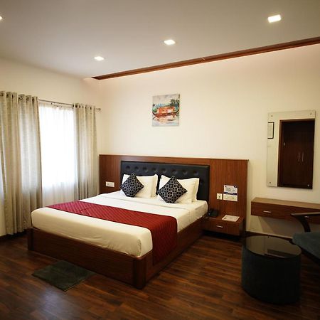 Hotel Four N Square Residency Palakkad Exteriér fotografie