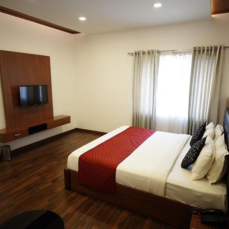 Hotel Four N Square Residency Palakkad Exteriér fotografie
